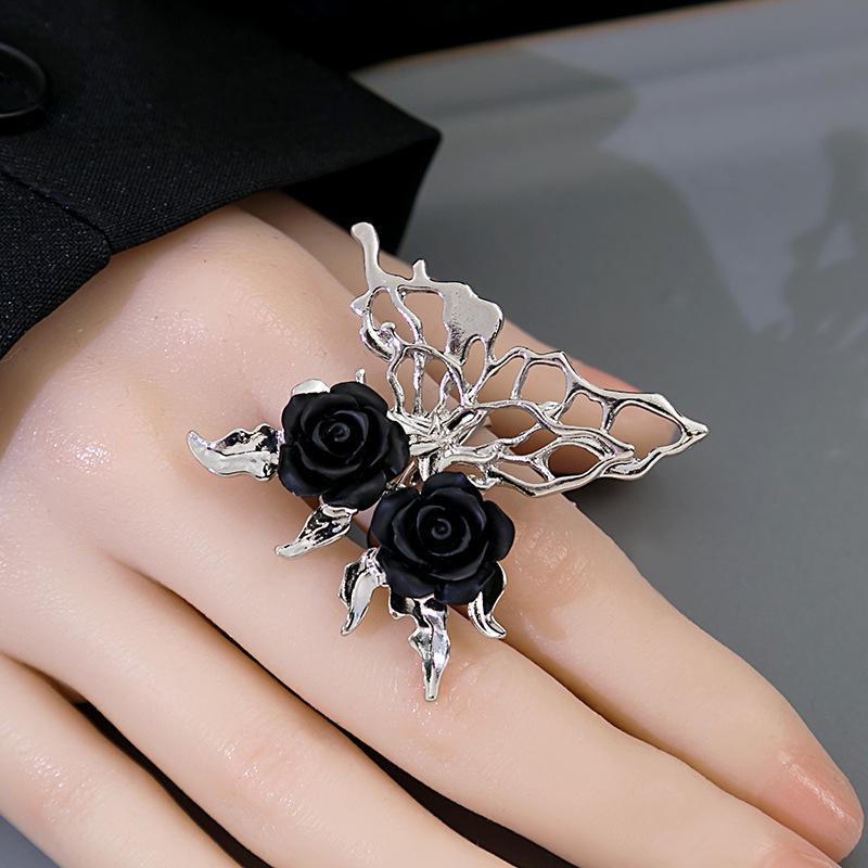 Adjustable Dark Rose & Butterfly Hollow Ring