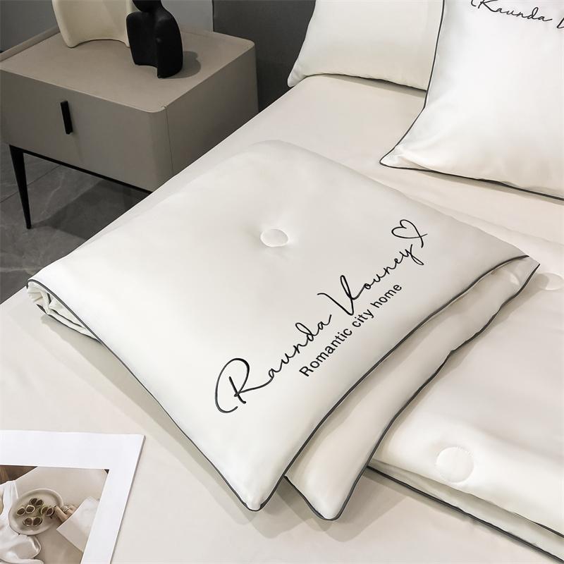 Factory Direct Sales New Top Quality Cool Quilt Silk Air Conditioning Quilt Large Size Thin Blanket Embroidery Craft Bedding 1PC