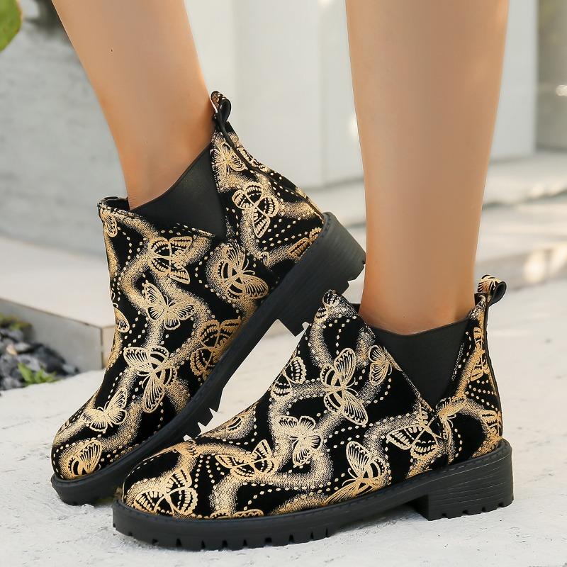 2024 New Fashion Versatile Boots Embroidered Loafers Elegant Casual Flat Shoes Retro Moccasin Shoes Party Formal Women