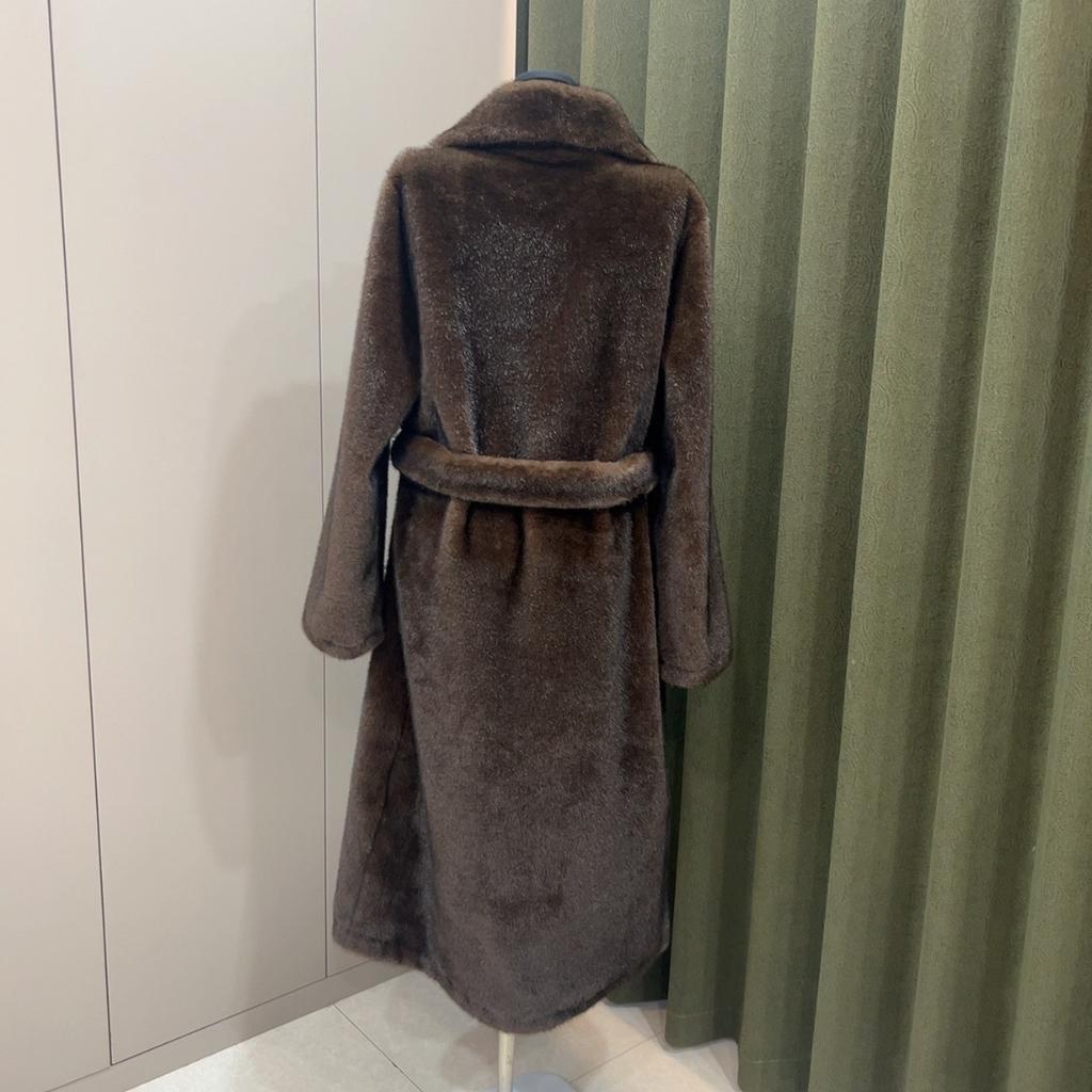 Belted Faux Mink Fur Coat Women Winter Beige Gradient Furry Fur Jacket Luxury Brand Hooded Warm Outerwear Overcoat