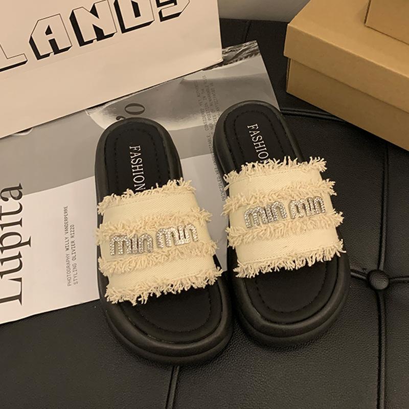 The New Popular Beautiful Cool Slippers Female Summer Wear Fairy Style Versatile with Skirt Thick-bottomed Beach Slippers