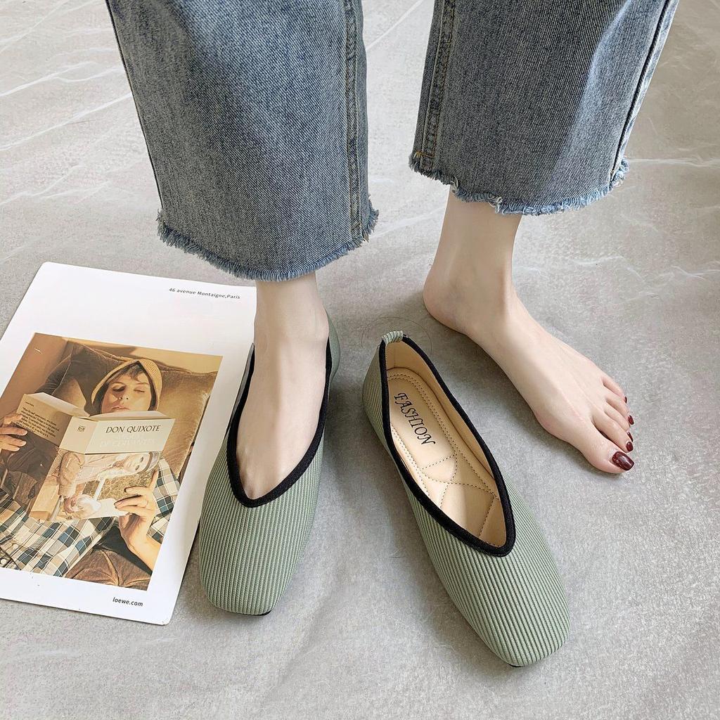 Fashion Woman Footwear Kawaii Green Flat Whit Cute Slip On Shoes for Women Vulcanized Offer Daily Routine Summer 2024 Shoe Trends Korean