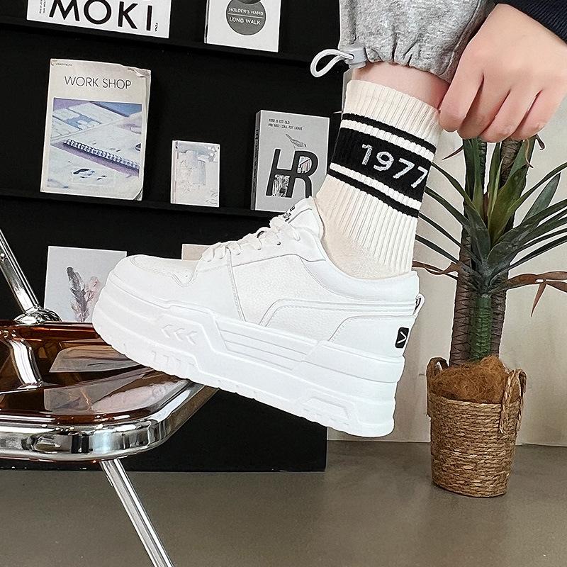 Platform White Shoes Women's Leather Spring and Summer 2025 New Board Shoes Women's Height Increase Sports and Leisure Versatile Women's Shoes Tide