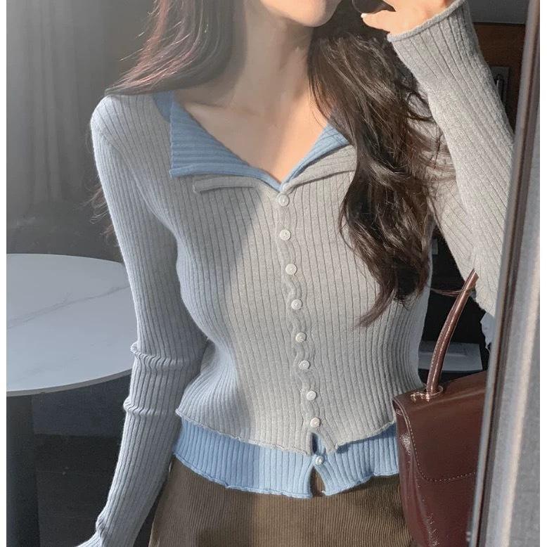 Two Korean-style Fake V-neck Knitted Cardigans for Women's Autumn and Winter Are Unique and Slimming. Pair Them with A Short Top