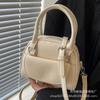 French Niche Fashion Retro Handbag Women's 2025 New Temperament Shoulder Bag Foreign Style Crossbody Small Square Bag