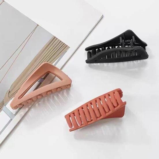 Triangle Shape Crossing Teeth Hair Claw Simple Matte Head Grab Shark Hair Clip Hair Accessories