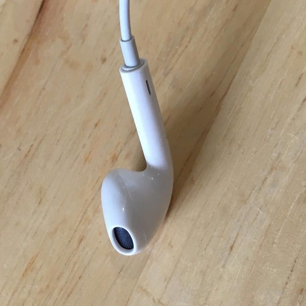 1Pc Headset Earphone With Mic Volume Adjustable