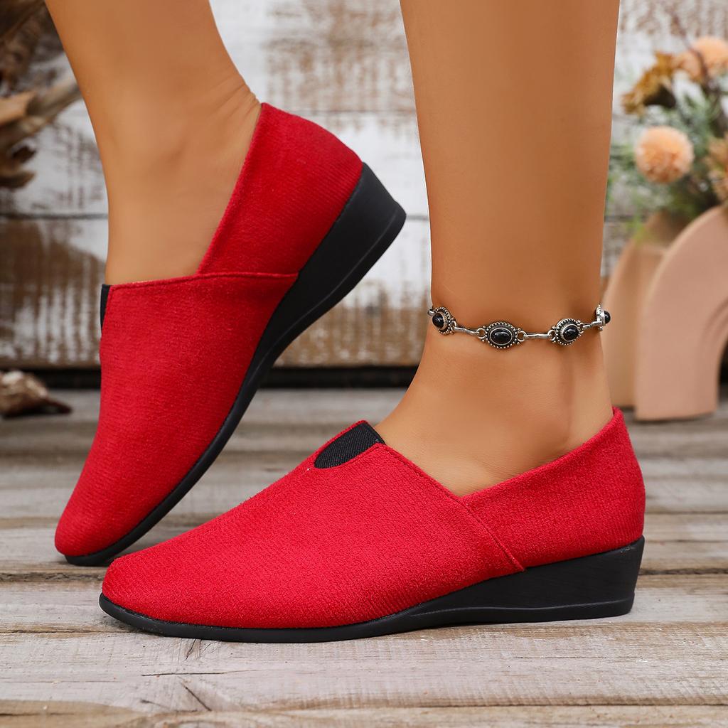 Fashion 2025 Summer Trend Women Flats Shoes Breathable Casual Loafers Fashionable Old Cloth Round Toe Sneakers Women Zapatos De Mujer