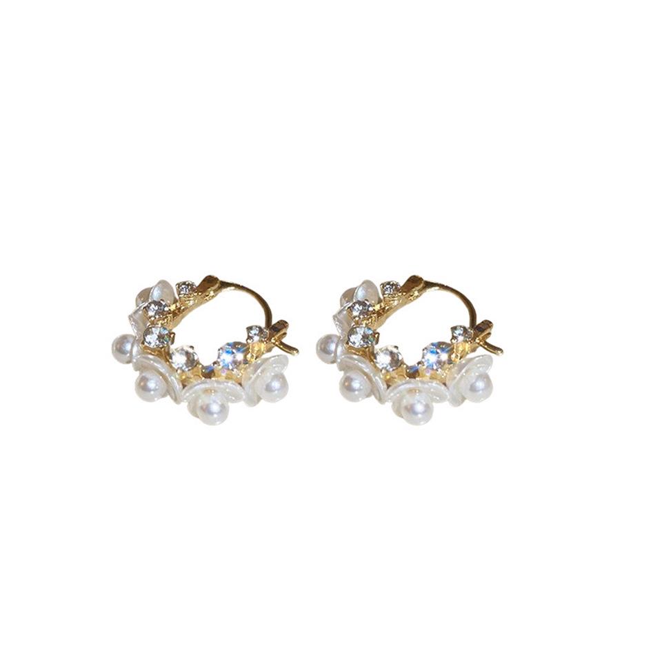 Korean Style Elegant Pearl Flower Earrings - Exquisite, Versatile, Retro Fashion for Women