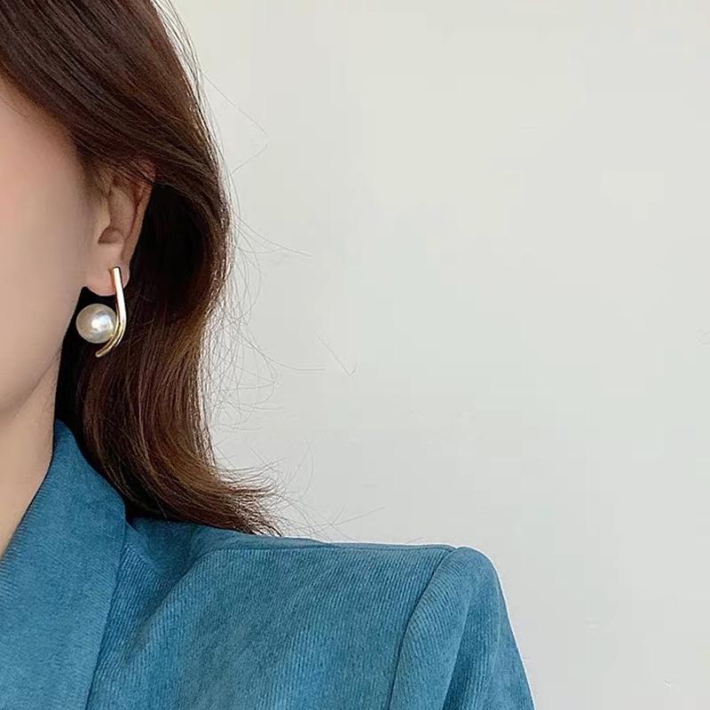 French High-End Pearl Drop Earrings 2024 - Trendy Silver Needle Design for Women