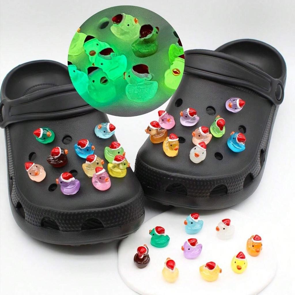 1Set Luminous 3D Duck Shoe Charms Set Cute Christmas Ducks Advanced Shoe Decorations DIY Detachable Buckle Shoes Accessories
