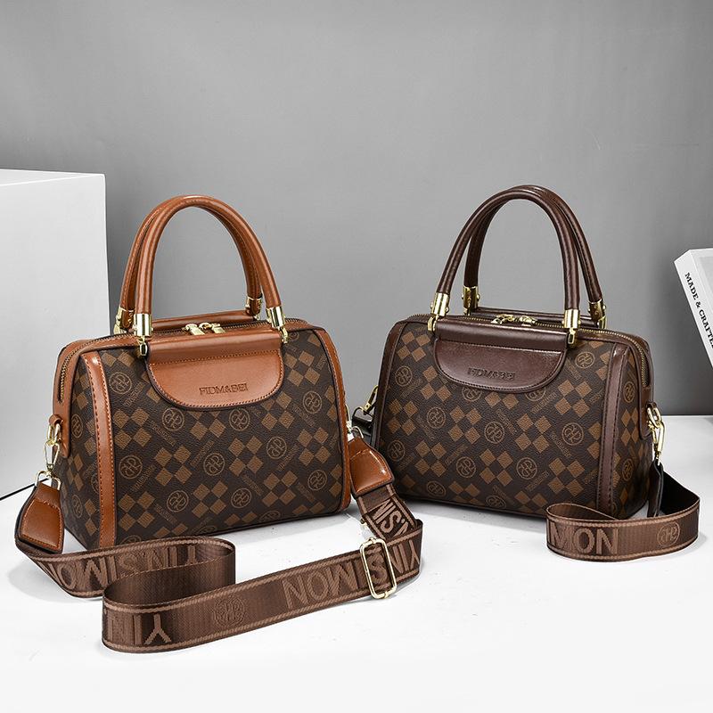 2025 New Large Capacity Boston Women's Bag Fashion Handheld One Shoulder Oblique Cross Pillow Bag Women