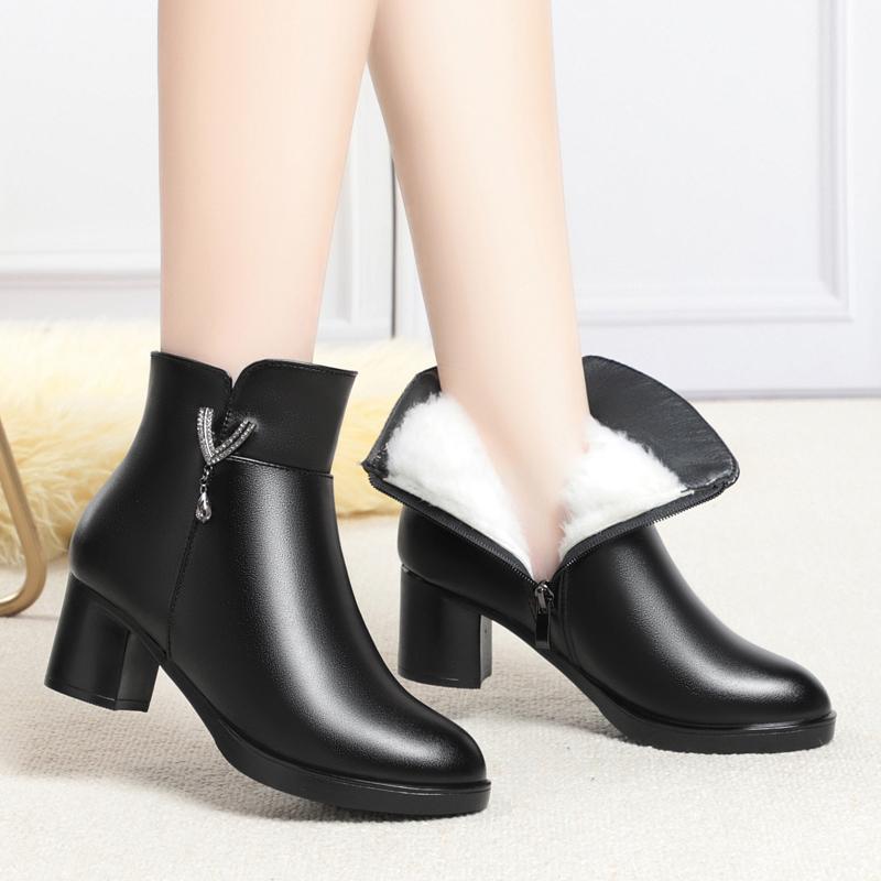 Women Boots Winter Fashion Anti-Slip Women Ankle Boots Mid Heel Natural Wool Genuine Leather Snow Boots Ladies