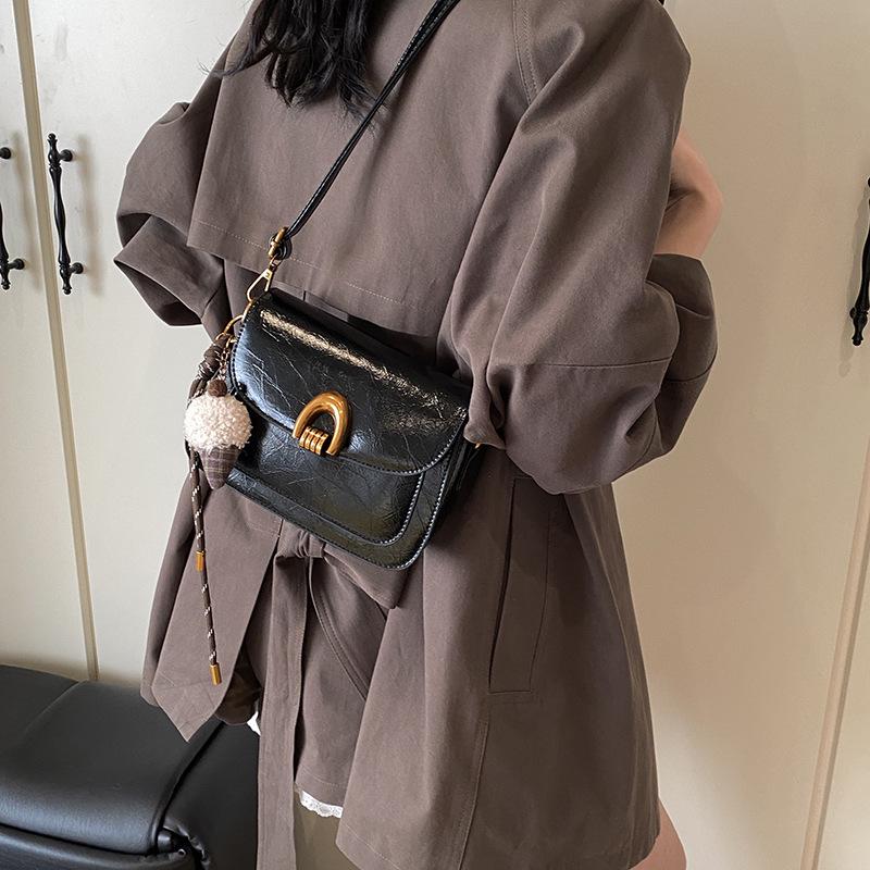 Oil Wax Leather Retro Shoulder Bag - Women's Small Square Bag for Spring 2025 Festival Fashion.