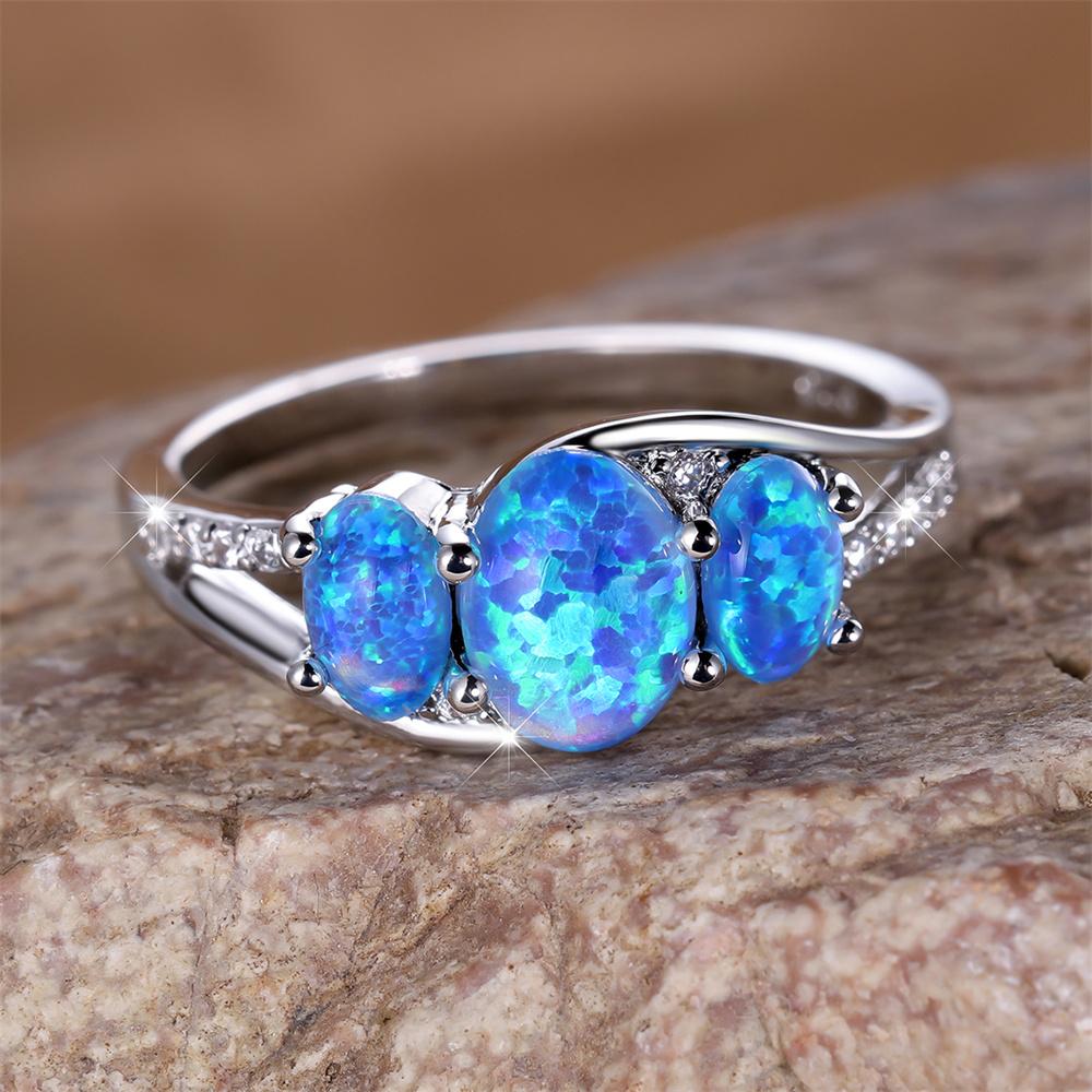 Blue Fire Opal Three Stone Ring Cute Oval Birthstone Engagement Rings For Women Vintage Charm Color Wedding Bands Jewelry