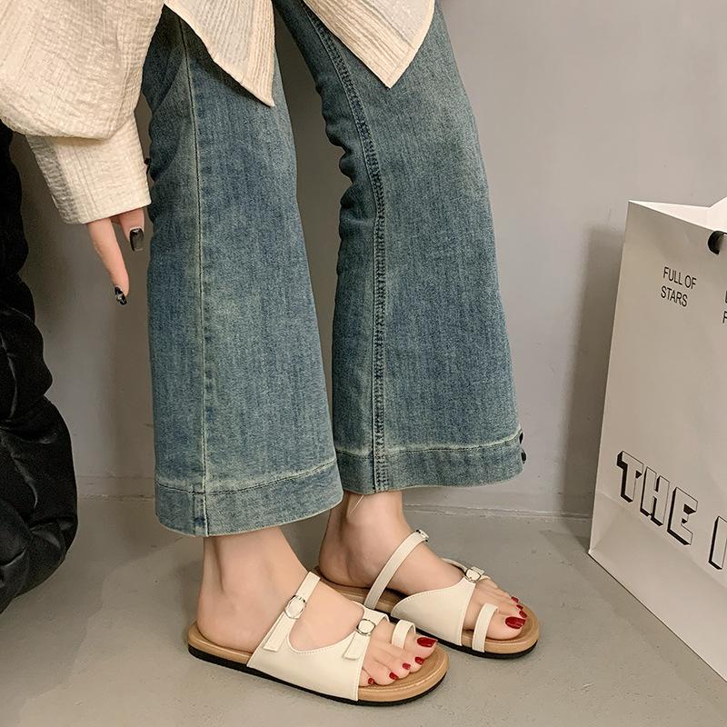 6822 Flat-bottomed Open-toe Buckle with One-word Casual Slippers Women's 2025 New Minimalist and Gentle Wind Beach Sandals