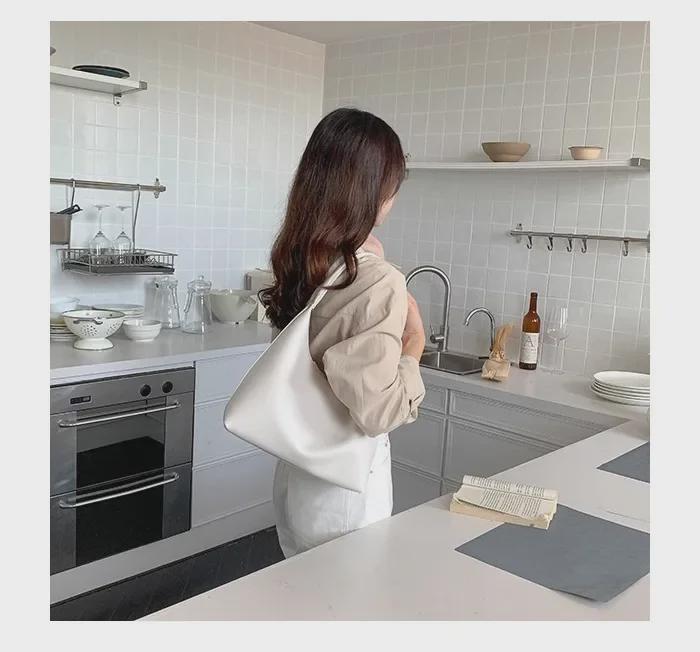 Korean-Style Soft Leather Milk Tea Dumpling Bag: Retro Shoulder & Versatile Handheld Design