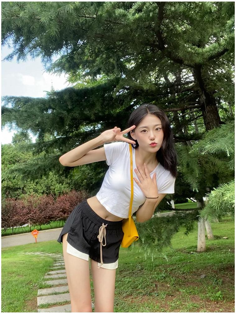 SUBHUMAN Women's Flowy High-Waisted Black Wide-Leg Pants - Literary Style, Commuting, Age-Reducing.