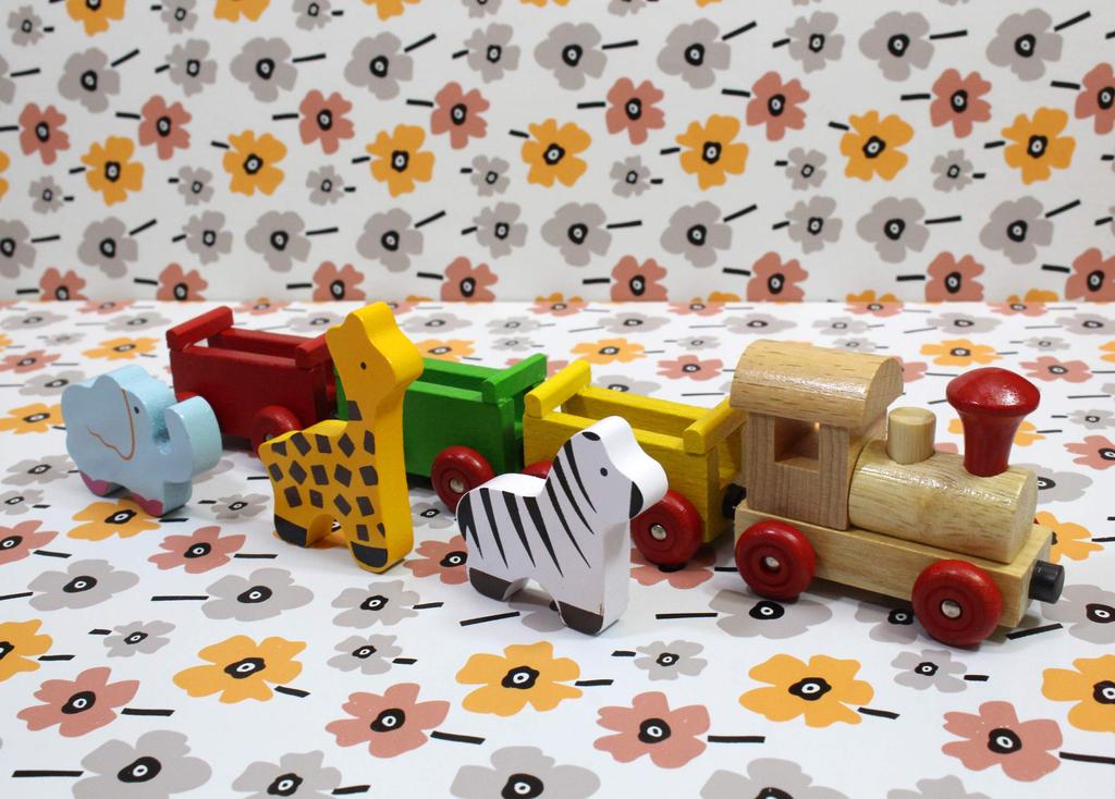 Castle Enterprise New Wooden Toy Connecting Train Animal