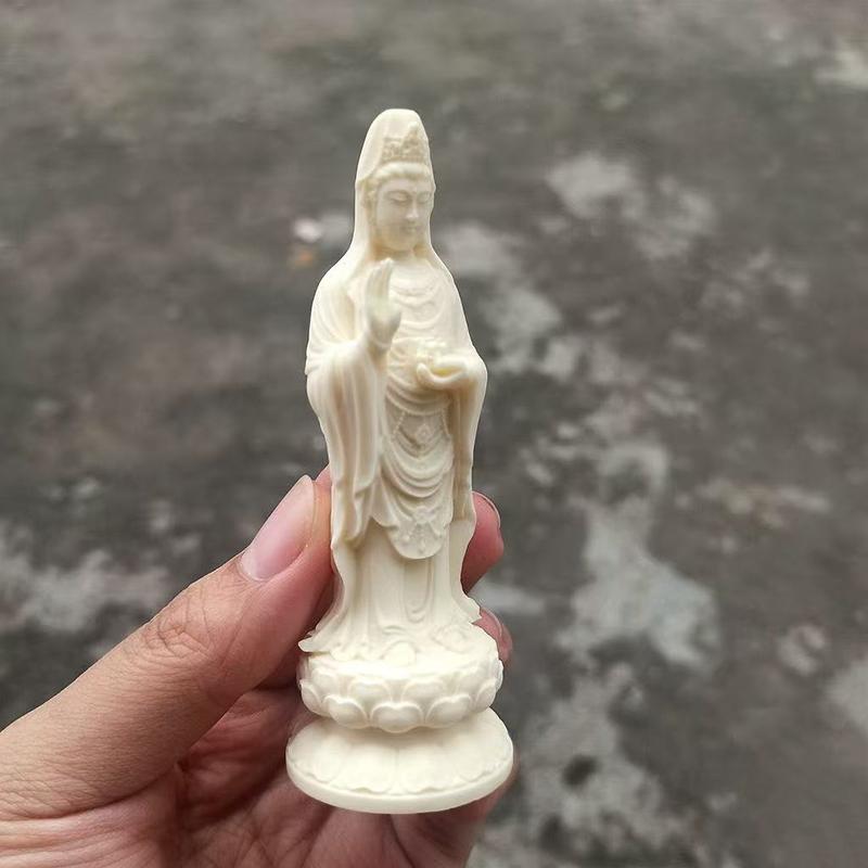 Chinese Buddhist Guanyin Statuette Natural Material Hand-carved Art Crafts Home Decoration Feng Shui Guanyin Bodhisattva