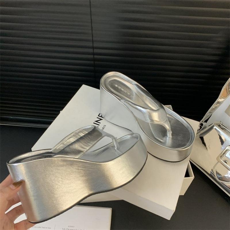 Women's Flip-flops Designer Chunky Slippers Fashion Platform Wedges Slippers Outdoor Non Slip Beach Slippers Summer Women Slides