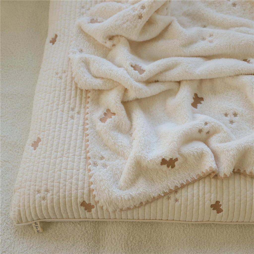 Flannel Baby Blanket Soft Warm Embroidery Newborn Quilt for Crib Bear Bunny Cartoon Autumn Winter Baby Bed Blankets 90*130cm