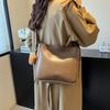 Premium Texture Retro Bag 2025 New Women's Bag Autumn and Winter Large-capacity Messenger Bag Fashionable Shoulder Bag Bucket Bag