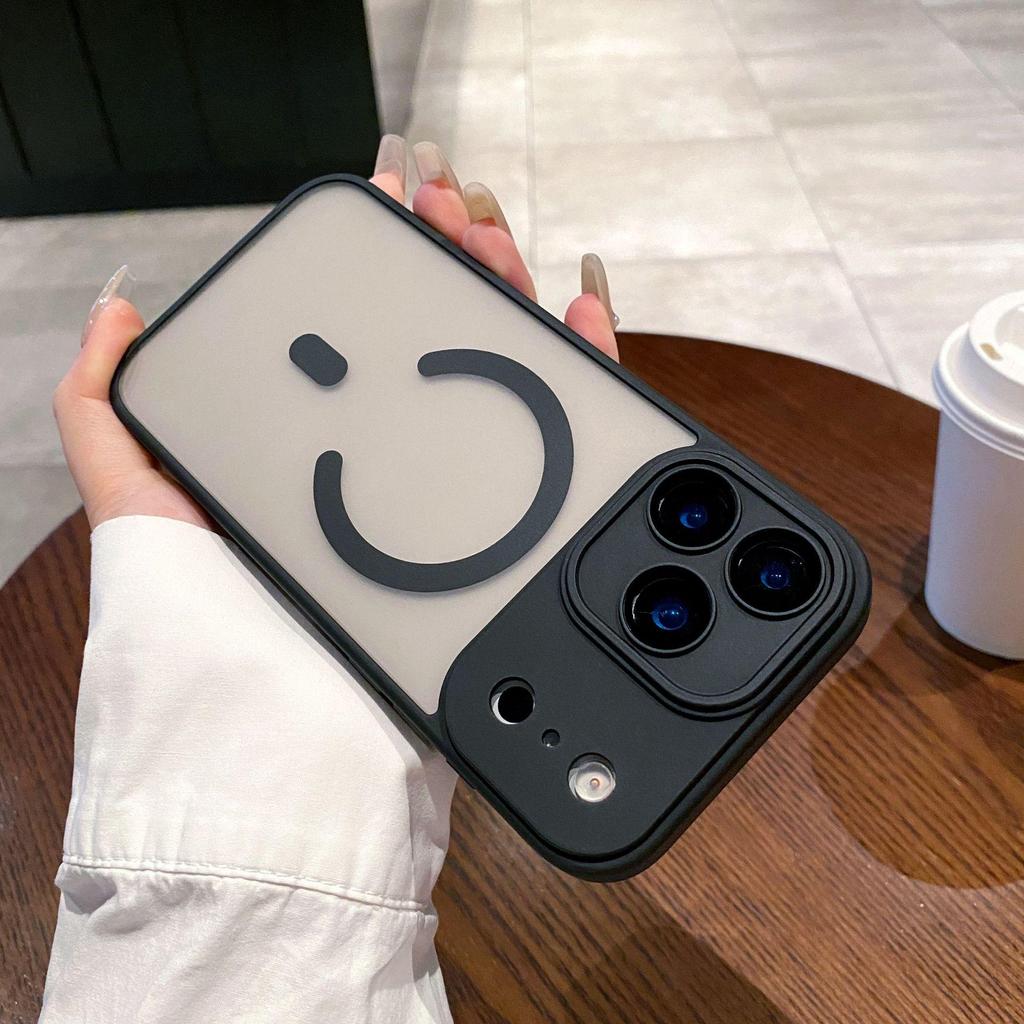 Магнитный чехол для iPhone 17 Pro Max с полной защитой объектива и защитой с эффектом кожи