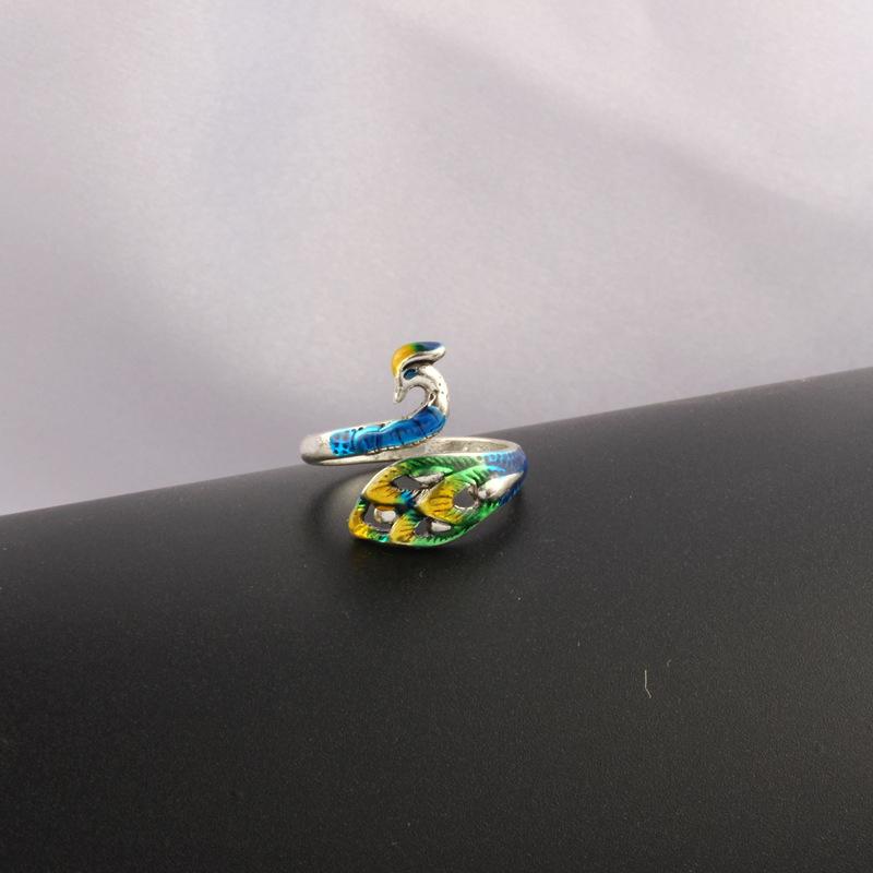 1PC Vintage Adjust Finger Wear Thimble Yarn Guides Knitting Loop Crochet Loop Knitted Rings