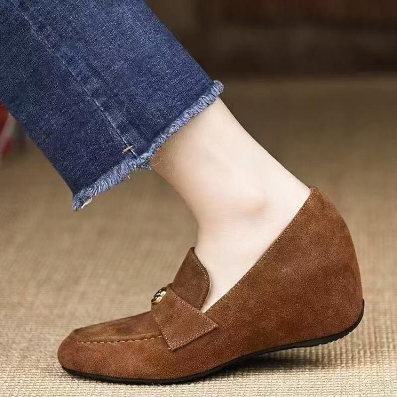 Frosted Camellia Slip-On Loafers for Women, Spring and Autumn New Round Toe Wedge Heel Comfortable Versatile Leather Shoes