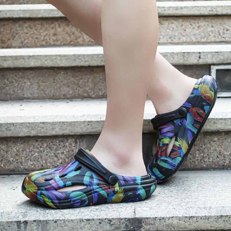 Outdoor Slippers For Men Slip-resistant Beach Sandals Man Comfortable Cheap Korean Style Casual 2024 Style Elegant Eva Shoes