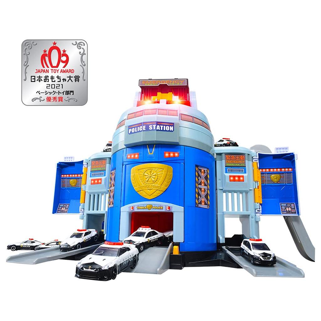 TAKARA TOMY Tomica World DX Police Station Transformation!