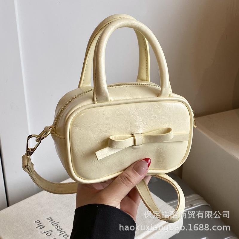 Сумка кроссбоди женская сумка 2025 новая летняя универсальная супер огонь маленькая сумка на плечо популярная маленькая квадратная сумка в этом году