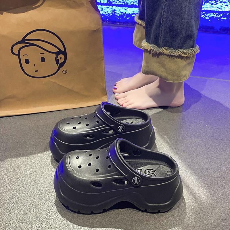 EVA Hole Shoes Two Wear Anti-collision Bag Head Platform Slippers Deodorant Non-slip Beach Sandals Breathable and Comfortable Can Be Worn Outside