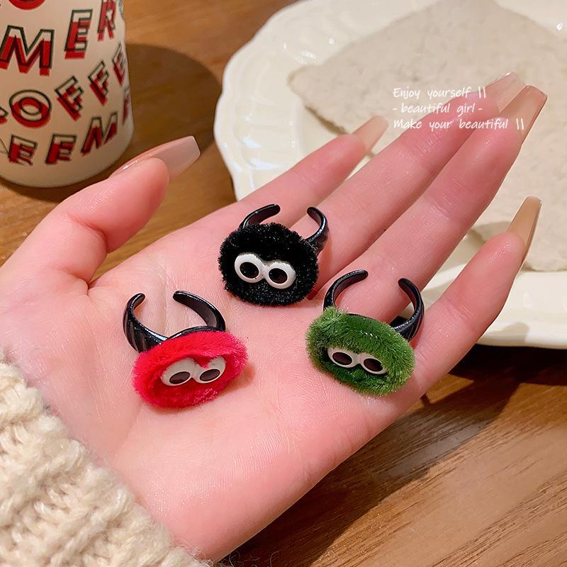 Adorable Coal Ball Plush Ring for Girlfriend - Cute and Fun Index Finger Accessory for Autumn and Winter