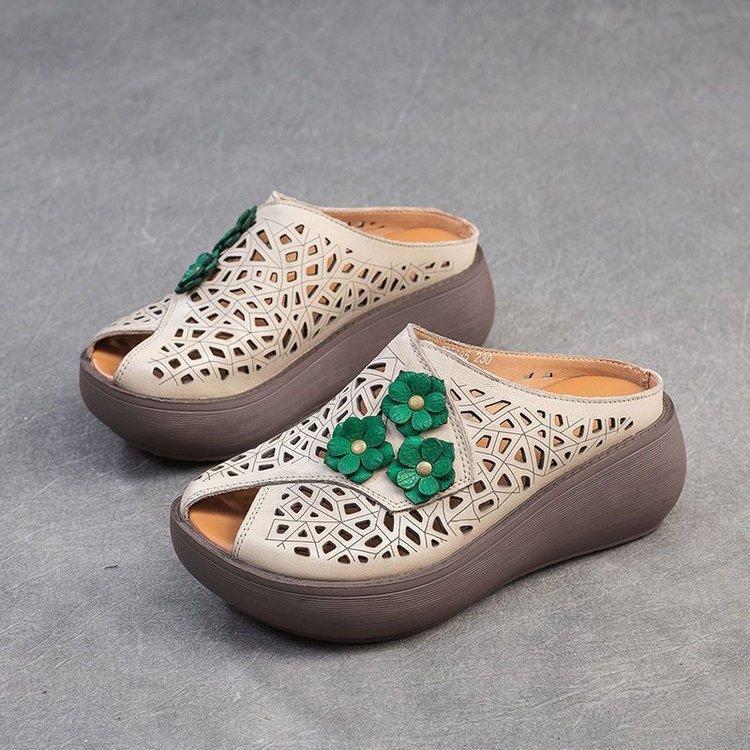 2025 Summer New Retro Ethnic Wind Non-slip and Light Outer Wear Flower Hollow Thick-soled Breathable One-word Drag Shoes