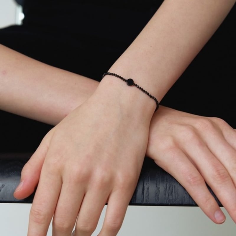 LOVE ME MONSTER Black Spinel Bracelet