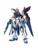 Пластиковая модель MG Mobile Suit Gundam SEED DESTINY Strike Freedom Gundam 166697 1/100 с цветовой кодировкой