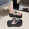 Silver Heightening Rhinestone Pinch Flip-flops Women's Summer Wear 2025 New Thick-bottomed Seaside Beach Cool Slippers Toes