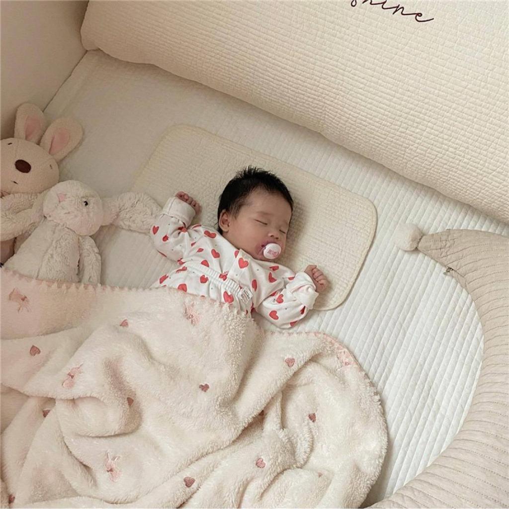 Flannel Baby Blanket Soft Warm Embroidery Newborn Quilt for Crib Bear Bunny Cartoon Autumn Winter Baby Bed Blankets 90*130cm