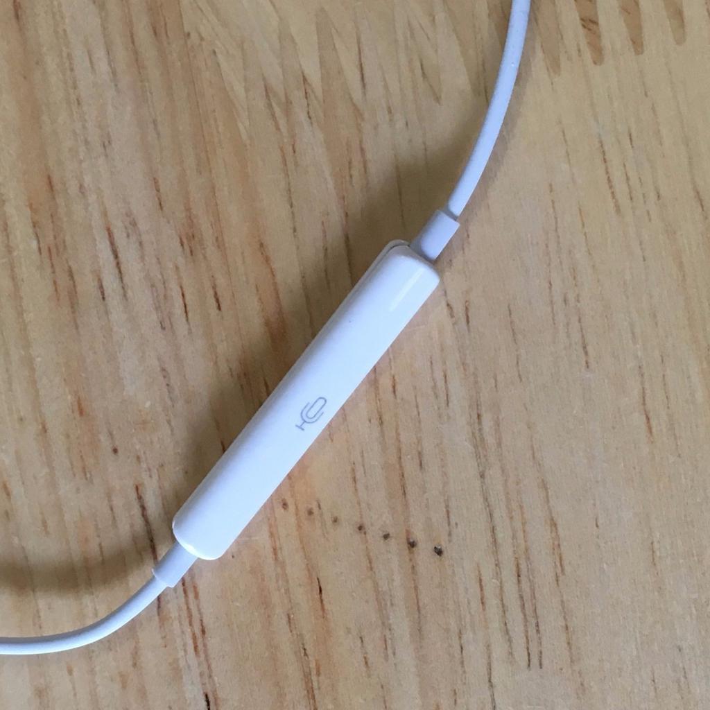 1Pc Headset Earphone With Mic Volume Adjustable