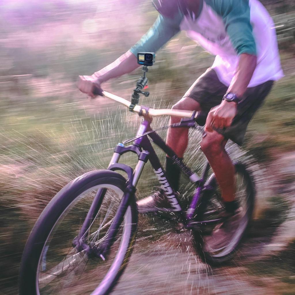 JINGCHEN Action Camera Mount 360 Degree Rotation Gopro Mount Adjustment Gopro Accessories Screw Hole Camera Mount Adapter Aluminum Vertical Stand