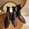 Маленькие короткие ботинки женские осень 2024 новые ботинки Мартина V-образный вырез ботильоны с острым носком коричневый толстый каблук ковбойские ботинки в западном стиле