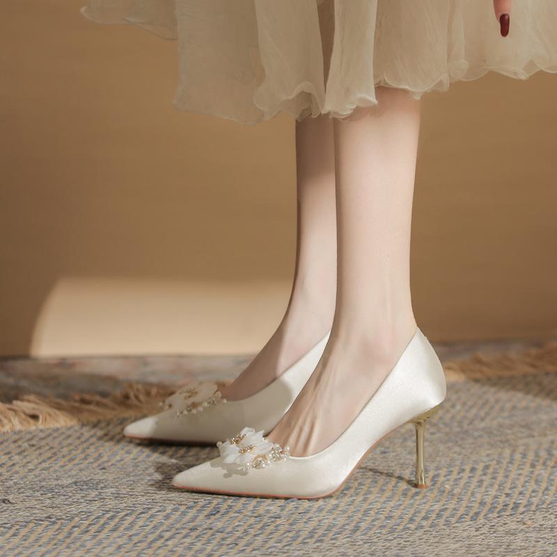 Champagne Satin Wedding Shoes Thin Heel Pointed Head Light Mouth Rhinestone Square Buckle High Heels Bride Bridesmaid Shoes