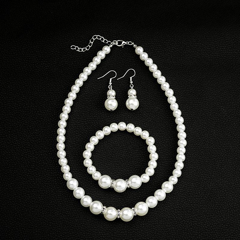 Elegant Pearl and Diamond Jewelry Set: Necklace, Earrings, Bracelet – Simple and Fashionable for Everyday Wear