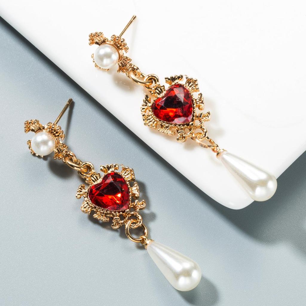 Drop Earrings Women Baroque Vintage Love Drops Pearl Long Temperament Earrings