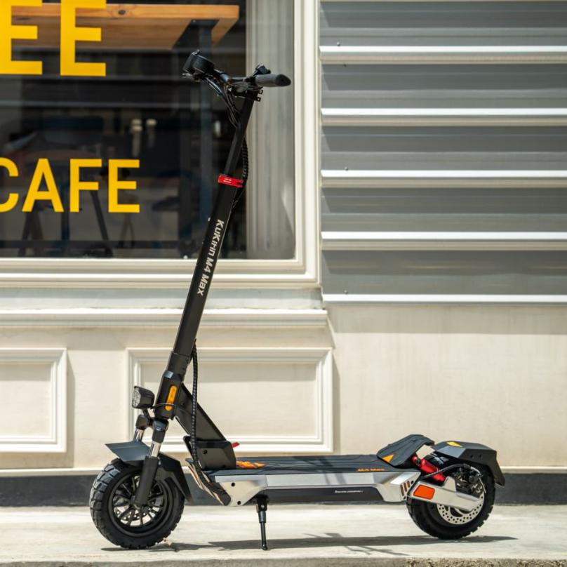 2025 EU New Kukirin M4 Max 1000W 48V 18ah Electric Scooter Max Speed 45 Km/h Dual Hydraulic Suspension Foldable