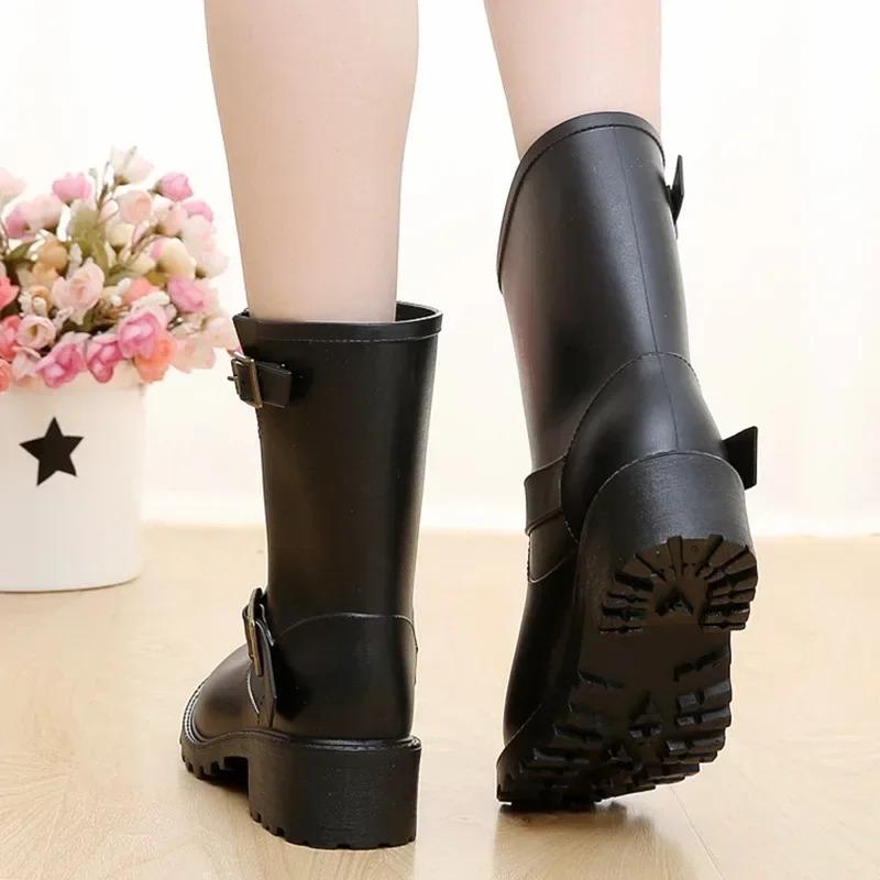 Fashion New Style Quality Fashionable Women's Rain Boots for All Seasons with Thick Non-slip Soles Waterproof Rain Shoes Snow Punk Shoes