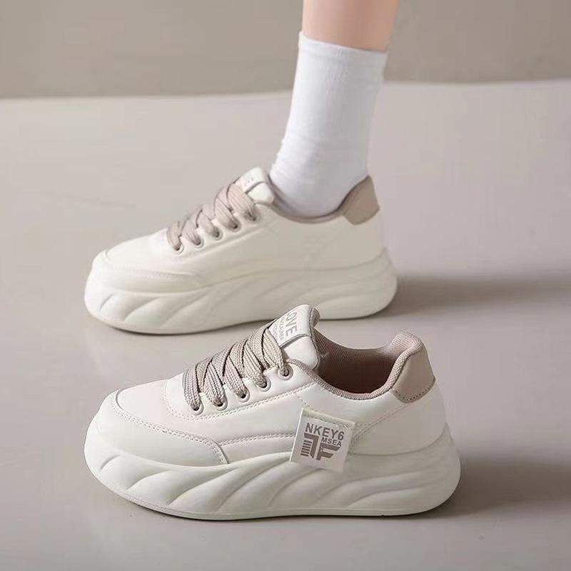 Women's Shoes Autumn New Platform White Shoes High-Grade Increased Lightweight Casual Sports Skate Shoes
