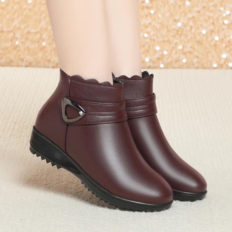 Mom's Snow Boots Genuine Leather Flat Bottom Anti Slip Large Size Women's Short Boots Winter Wool Warm Women's Snow Boots